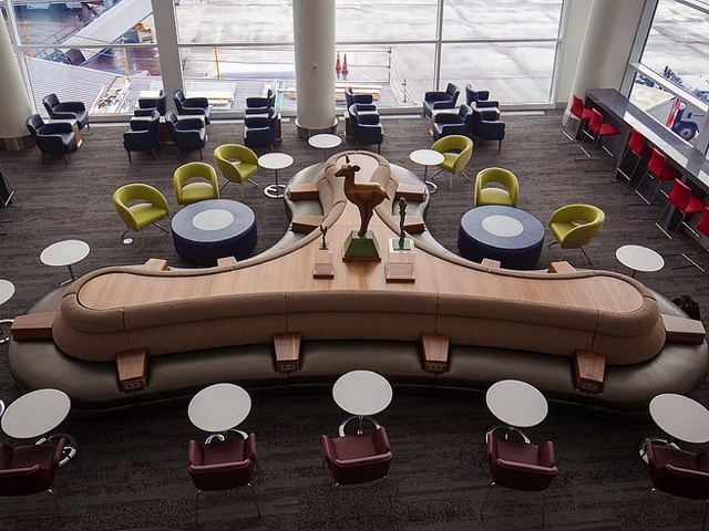 Premium Lounge