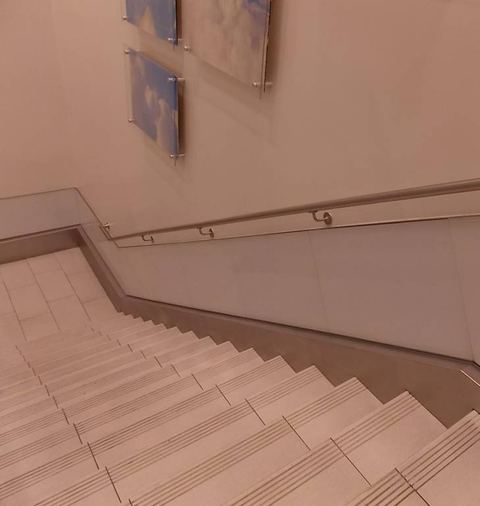 gallery glass wainscot system