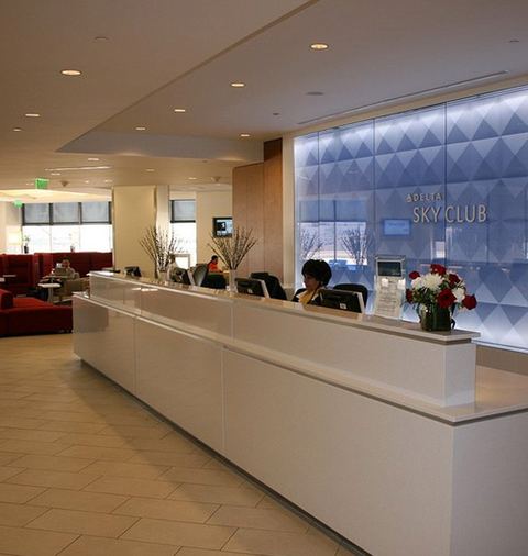 gallery greet desk